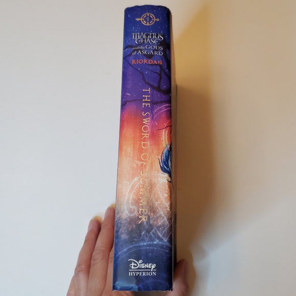 Magnus Chase and the God of Asgard. Book 1-The Sword of Summer by Rick Riordan - Picture 6 of 6